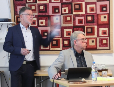 Klaus-Peter Hilgers und Reinhard Bolter bei der Vorstellung des Kassenberichts.
